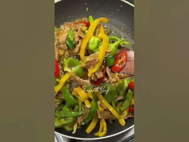 Video thumbnail for Quick and Easy Cambodian Recipes | របៀបឆាសាច់គោម្ទេសប្លោកអោយសាច់ទន់មានជាតិឆ្ងាញ់