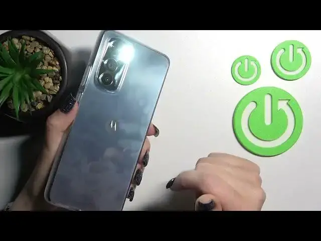 Video thumbnail for How to Turn On Flashlight in MOTOROLA Edge 30 – Use Flashlight