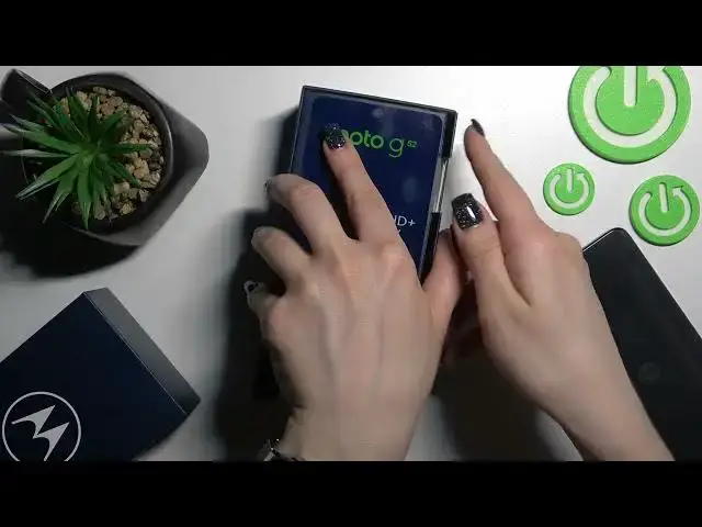 'Video thumbnail for Does MOTOROLA Moto G52 Comes with 3,5mm Headphones Adapter?'