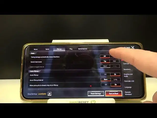 Video thumbnail for Apex Legends Mobile - How To Automatically Close Death Box When You Take Damage