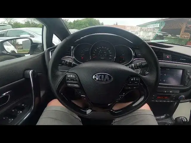 Video thumbnail for How to Enable or Disable Hazard Lights in Kia Ceed II ( 2012 - 2018 ) - Use Emergency Lights