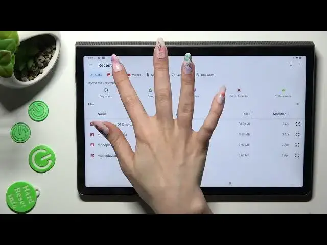 Video thumbnail for How to Add Audio or Video Files To Your Text Message on Lenovo Yoga Tab 11
