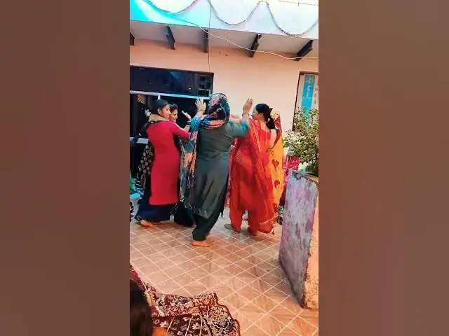 Video thumbnail for नई नवेली बहू ने जिठानिया गेल लाई होड #happy_lokgeet #trending #viral #dance