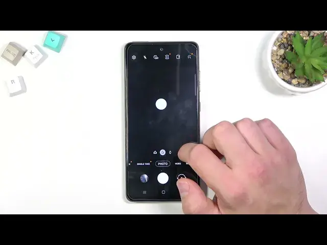 Video thumbnail for How to Add or Remove Floating Shutter Button in SAMSUNG Galaxy A52s - Set Up Shooting Methods