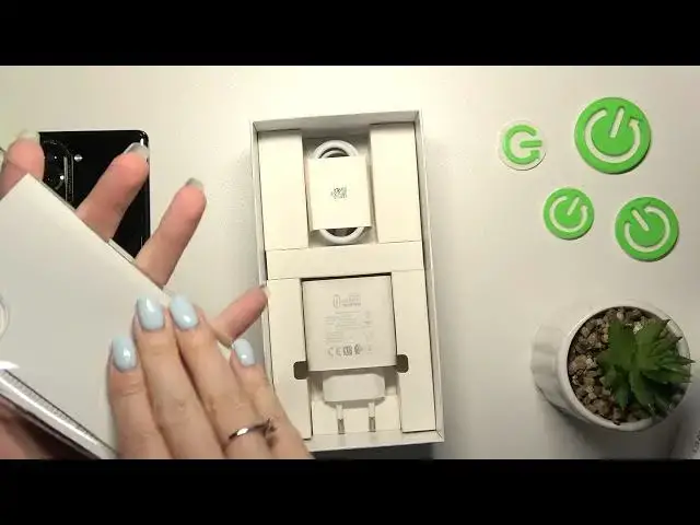 'Video thumbnail for HUAWEI Nova 10 - Does It Comes With Case'