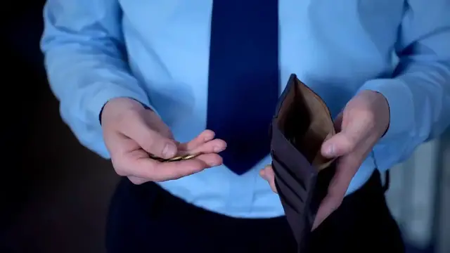 Video thumbnail for How Frugal Living Simplifies You