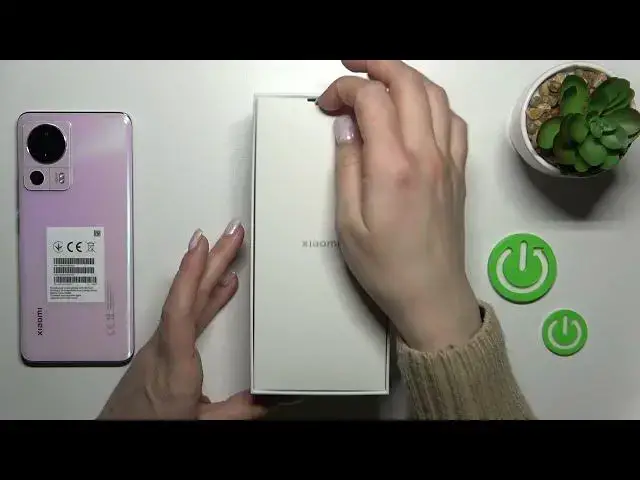 'Video thumbnail for Does the Xiaomi 13 Lite come with a Protective Silicone Case?'