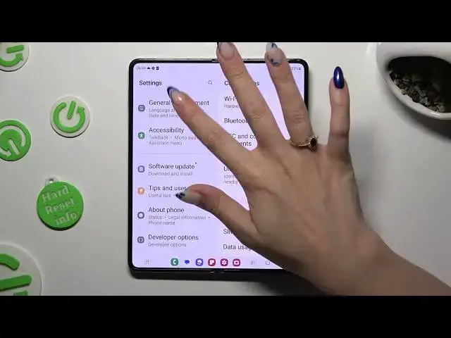 'Video thumbnail for How to Turn On & Turn Off the Predictive Text Function on SAMSUNG Galaxy Z Fold5 - SAMSUNG Keyboard'