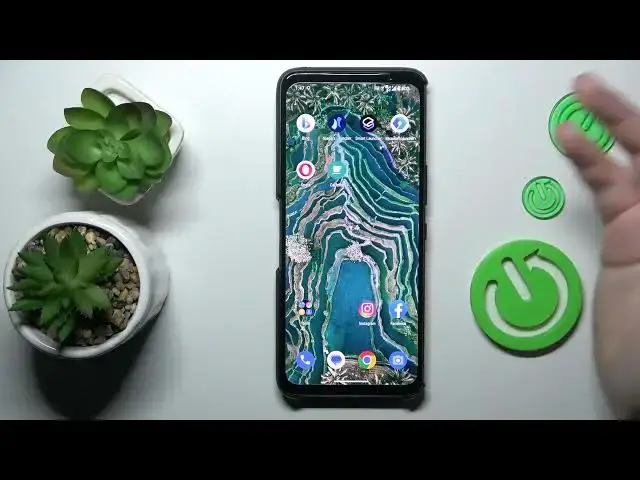 'Video thumbnail for How to Install the FORTNITE Game on ASUS ROG Phone 7 - Epic Games Store'