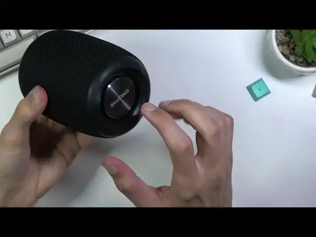 Video thumbnail for Unboxing CREATIVE Muvo Play - Quick Overview | What's Inside the Box