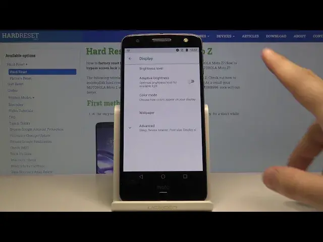 Video thumbnail for Enable Adaptive Brightness – MOTOROLA Moto Z Auto-Brightness