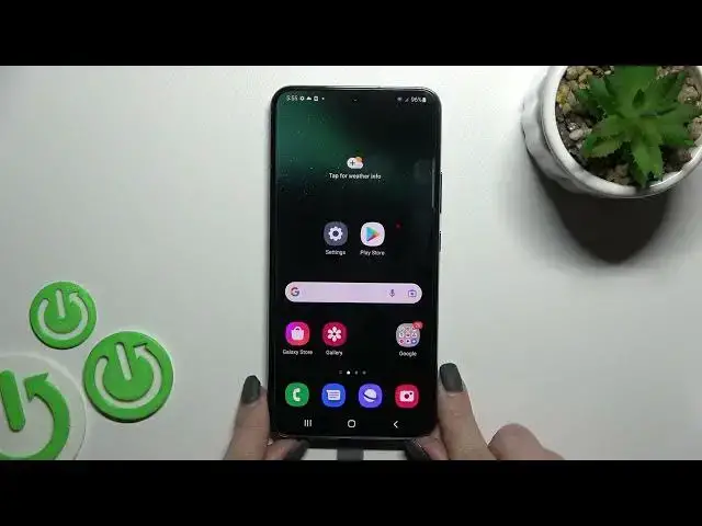 'Video thumbnail for How to Switch On and Switch Off Flashlight on SAMSUNG Galaxy S22+'