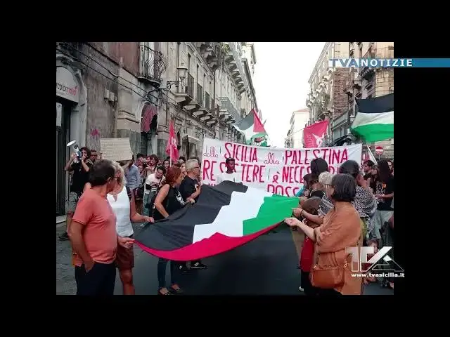 'Video thumbnail for Catania. Grande partecipazione alla manifestazione in sostegno della “Global Sumud Flotilla”, la flo'