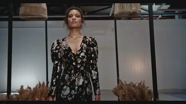 'Video thumbnail for Victoria Beckham’s Paris Fashion Show Disrupted By PETA Activists, Protesting Designer’s Use Of Leather'