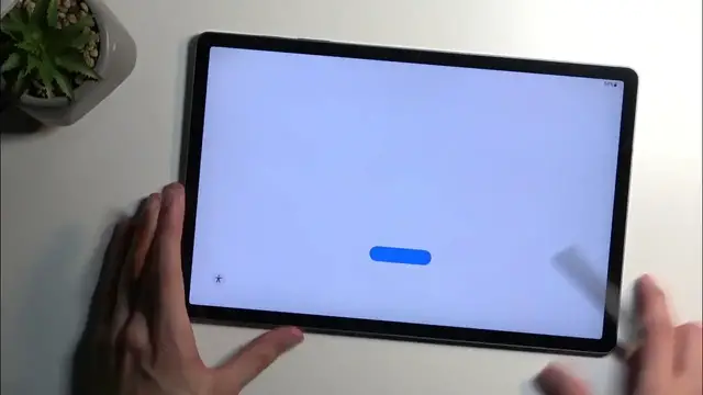 Video thumbnail for SAMSUNG Galaxy Tab S9 FE+ Unboxing