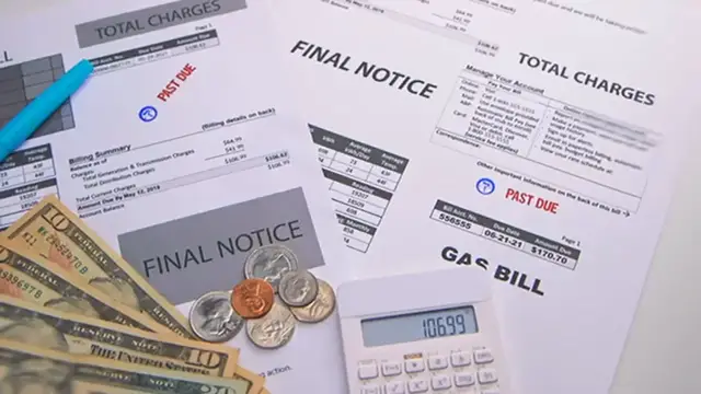 Video thumbnail for 8 Things POOR People Waste Their MONEY On  Frugal Living