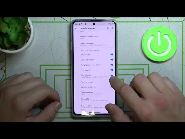 'Video thumbnail for How to Manage Touch Vibration in MOTOROLA Edge 20 – Find Vibration Feedback Options'