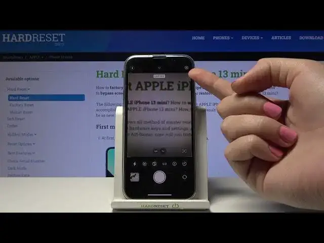 Video thumbnail for How to Take Live Photo in iPhone 13 Mini – Make Live Photo