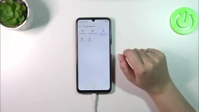 Video thumbnail for How to Add Photo to Contact in REALME C51