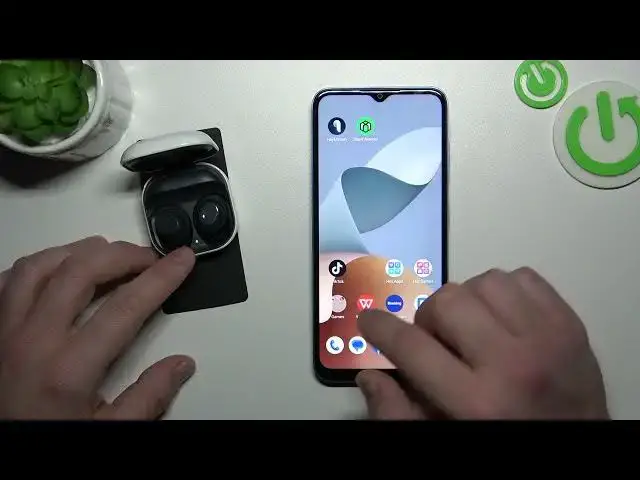 'Video thumbnail for How to Check Battery Level on SAMSUNG Galaxy Buds FE'