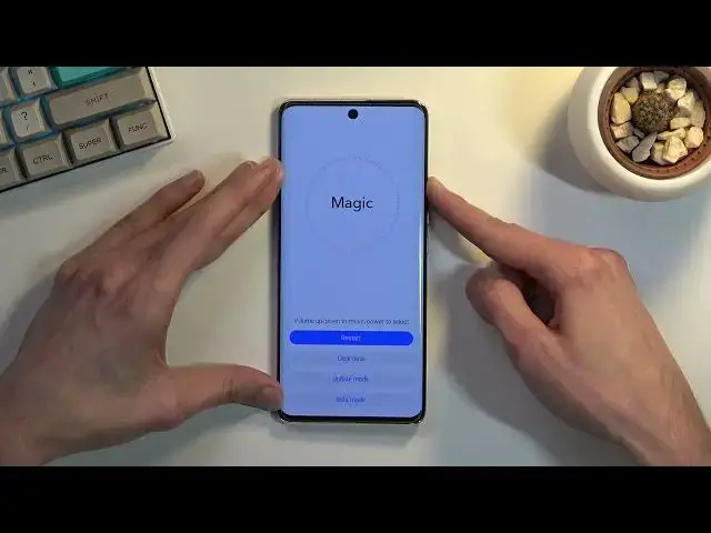 Video thumbnail for How to Enter Recovery Mode on Honor 50