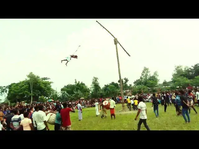 Video thumbnail for পিঠে বসিয়ে দিন ঝুলিয়ে উড়ে বেড়াচ্ছে দেখা যাচ্ছে মানুষ