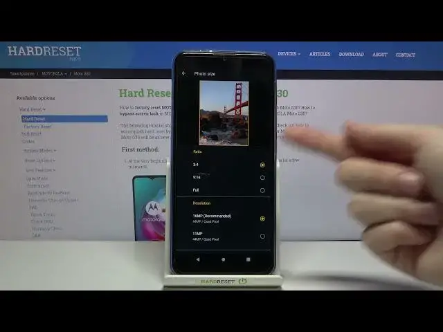 'Video thumbnail for How to Set Up Photo Size in Motorola Moto G30 – Adjust the Size of Picture'