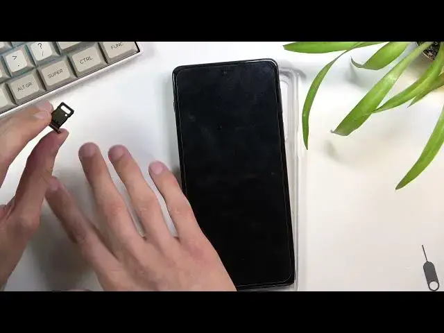 'Video thumbnail for How to Insert Nano SIM on MOTOROLA Edge 20 Pro - Install SIM Card'
