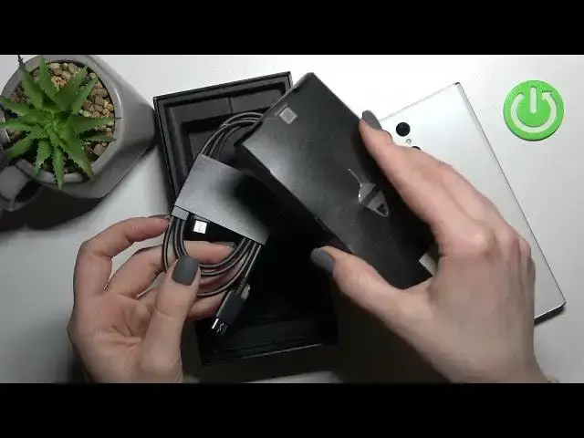 'Video thumbnail for Does Samsung Galaxy S22 Ultra have Earphones in Box Set?'