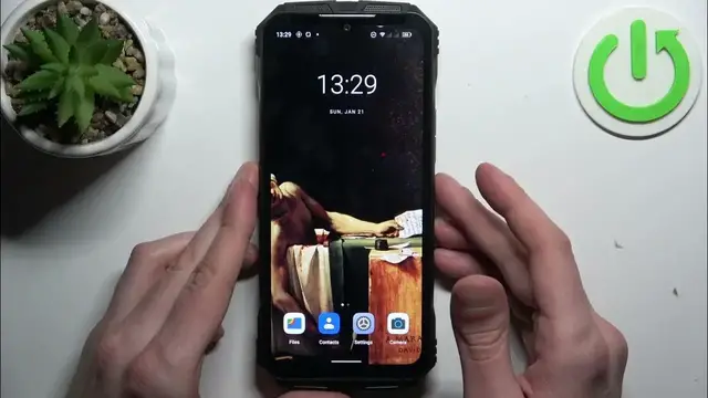 'Video thumbnail for How to Install SIM Card and SD Card on DOOGEE V30: Easy Tutorial!'