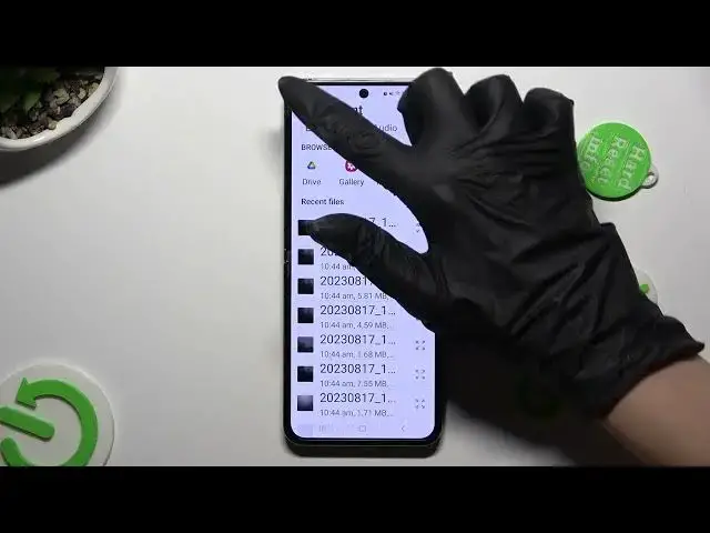 'Video thumbnail for How to Add Audio or Video Files To Your Text Message on Samsung Galaxy Z Flip 5'