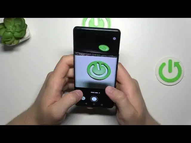 Video thumbnail for How to Take High-Resolution 64MP Photos on HONOR Magic 5 Lite