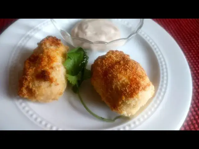 Video thumbnail for rolling chicken croquettes
