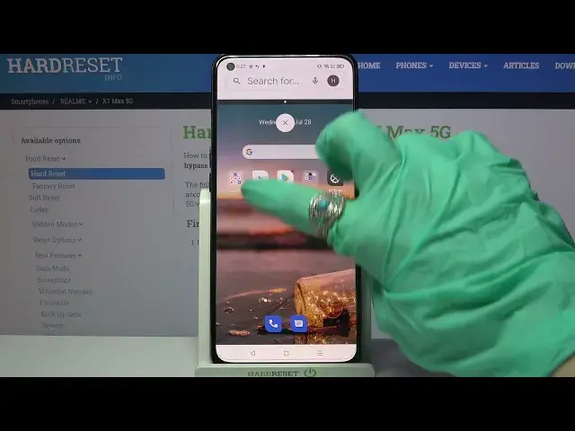 'Video thumbnail for REALME X7 Max and Double Display - Split Screen Option'