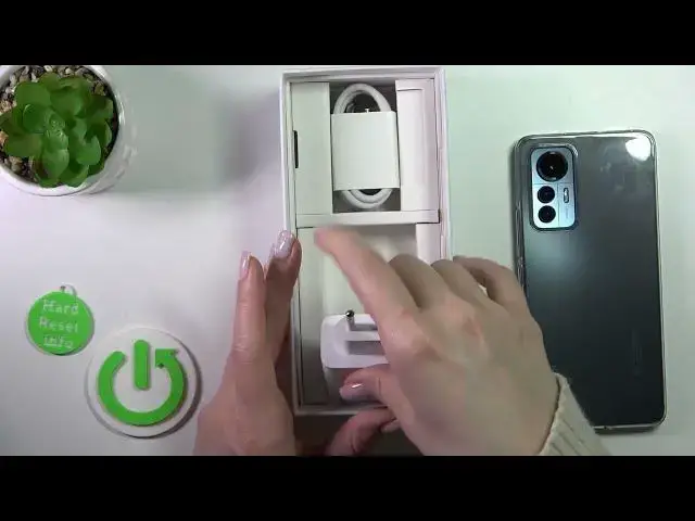 'Video thumbnail for Xiaomi 12 Lite - All Box Accessories'