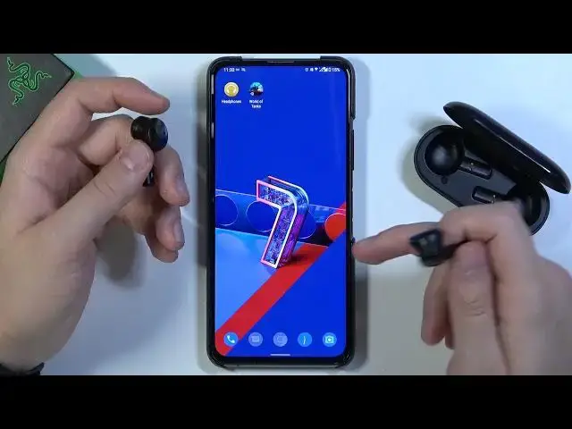 Video thumbnail for How to Connect Razer Hammerhead True Wireless with Android Phone? Pair Razer Earbuds in 2 methods