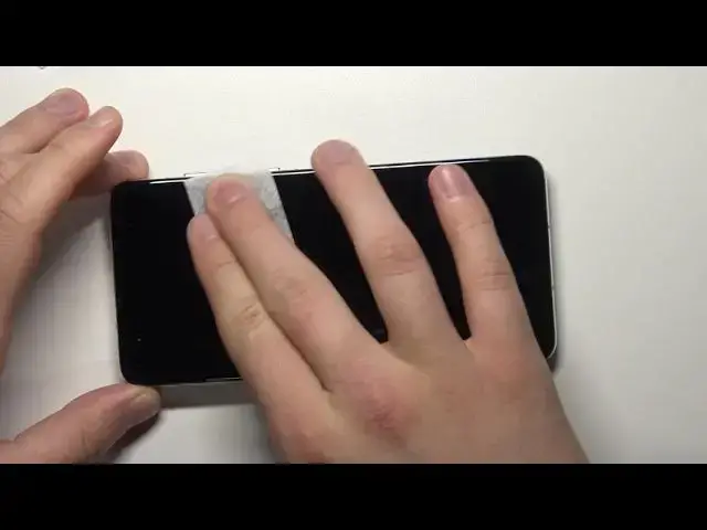 'Video thumbnail for How to Apply Tempered Glass Screen on HUAWEI P40'