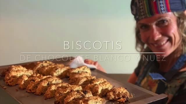 Video thumbnail for Biscotis de Chocolate Blanco y Nueces