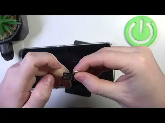 'Video thumbnail for How to Insert a SIM Card into a VIVO S17'
