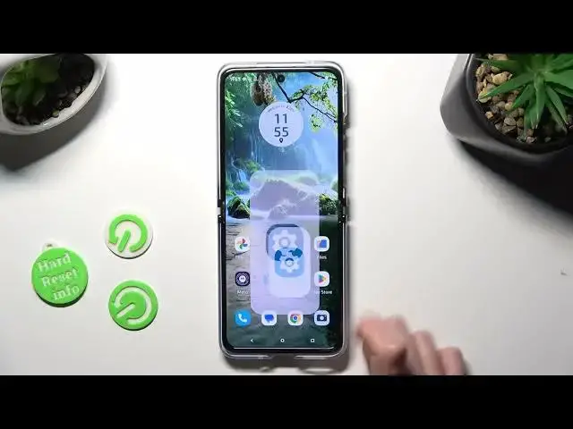 Video thumbnail for How to Change Font Style in MOTOROLA Razr 40 Ultra – Find Font Style Options