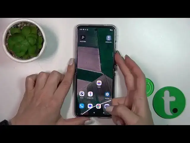 Video thumbnail for How to Turn Off the Always On Display Function on MOTOROLA Razr 40 Ultra - Muviz Edge App