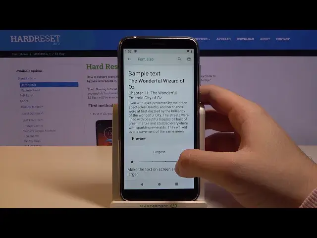 'Video thumbnail for How to Set Up the Font Size in MOTOROLA E6 Play -  Font Size Settings'
