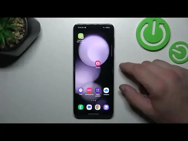 Video thumbnail for Samsung Galaxy Z Flip 5 - Does It Have Screen Mirroring