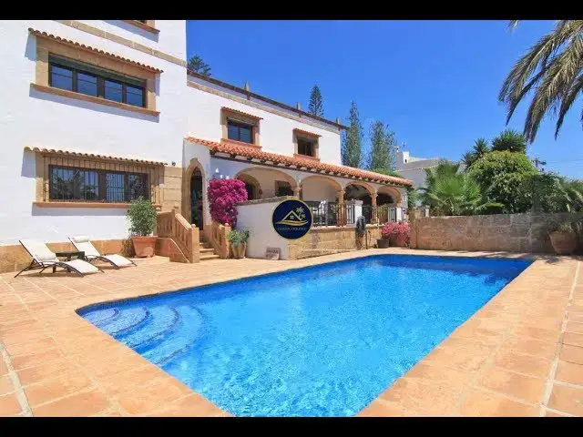 Video thumbnail for Antigua Villa Renovada a pocos minutos del Puerto de Jávea, zona PUCHOL Costa Blanca Spain