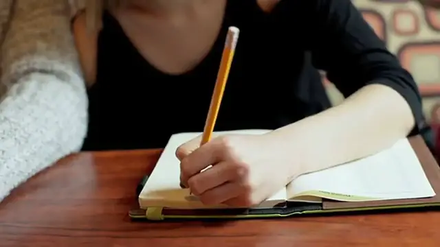 Video thumbnail for 9 Tips On How To Live Frugal With Money  Frugal Living