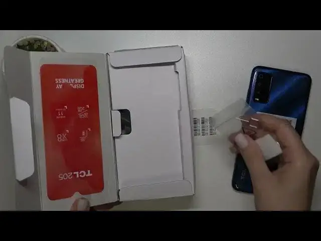 'Video thumbnail for TCL 205 - Does it Come with Earbuds'