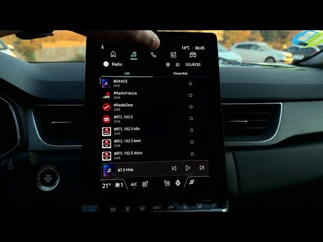Video thumbnail for Renault Captur – How to Turn On or Off Region Feature on Radio