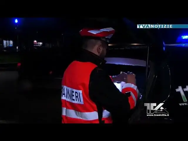 'Video thumbnail for Sorpassa l’auto dei Carabinieri a forte velocità sulla strada che collega Adrano e Biancavilla. I mi'