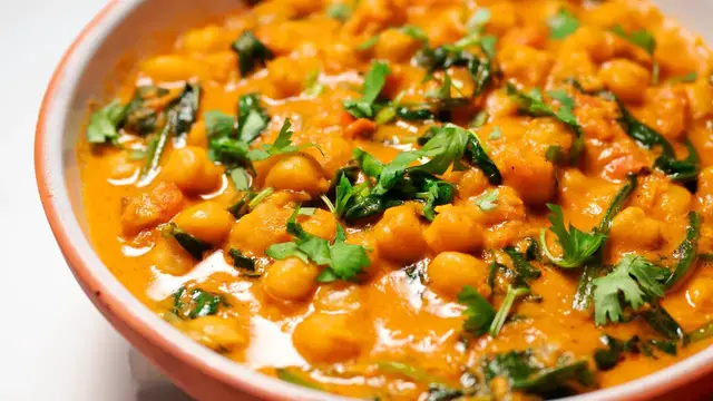 'Video thumbnail for Chickpea Spinach Curry'