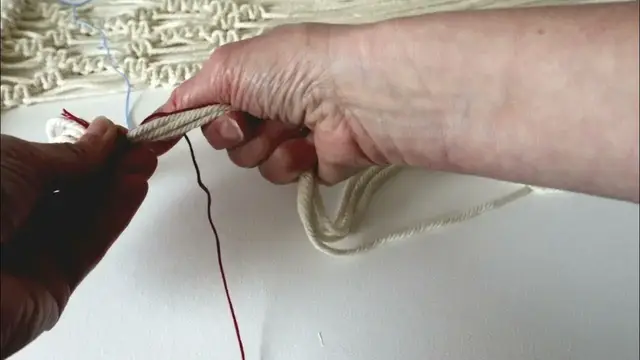 'Video thumbnail for Nœud coulant pour macramé'